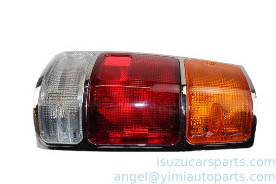 ISUZU UCR TFR2000 โคมไฟ ASM RR หวี LH 3716100D 8970687410 8971210800